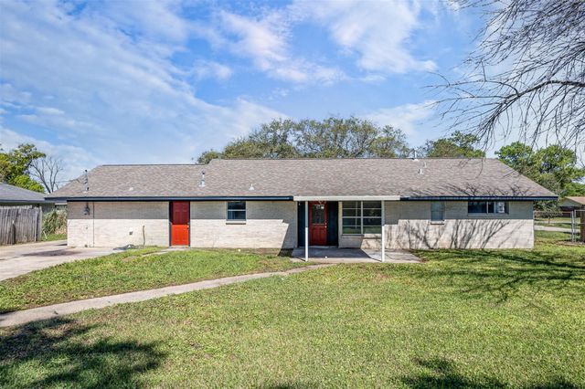 109 Staples Drive, Baytown, TX 77523