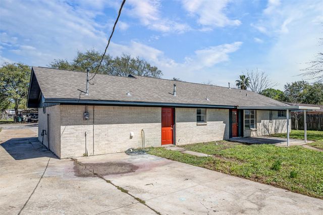 109 Staples Drive, Baytown, TX 77523
