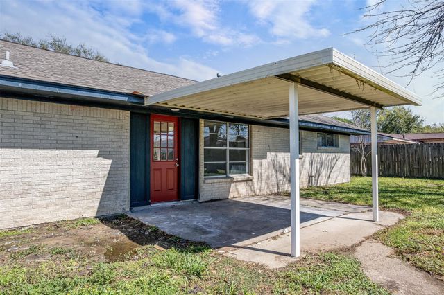 109 Staples Drive, Baytown, TX 77523