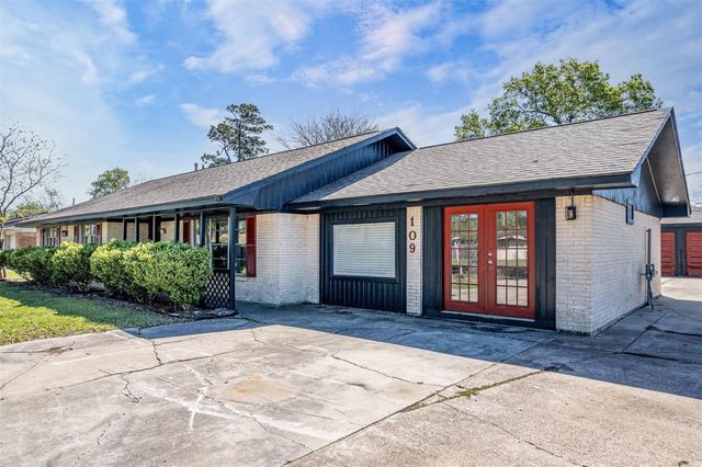 109 Staples Drive, Baytown, TX 77523