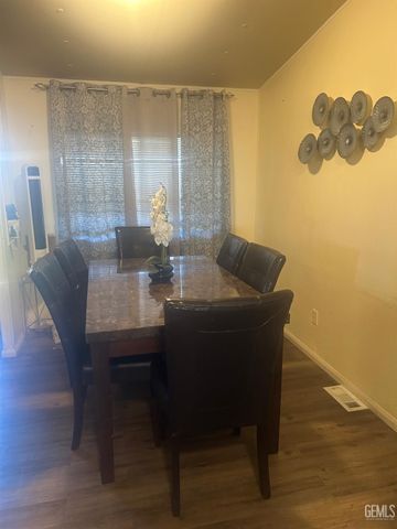 1301 Taft Highway 22, Bakersfield, CA 93307