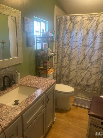 1301 Taft Highway 22, Bakersfield, CA 93307