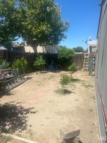 1301 Taft Highway 22, Bakersfield, CA 93307