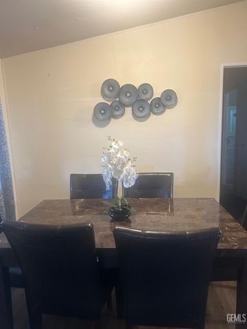 1301 Taft Highway 22, Bakersfield, CA 93307