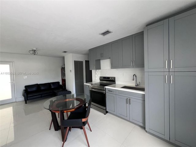 1033 Lenox Ave 309, Miami Beach, FL 33139