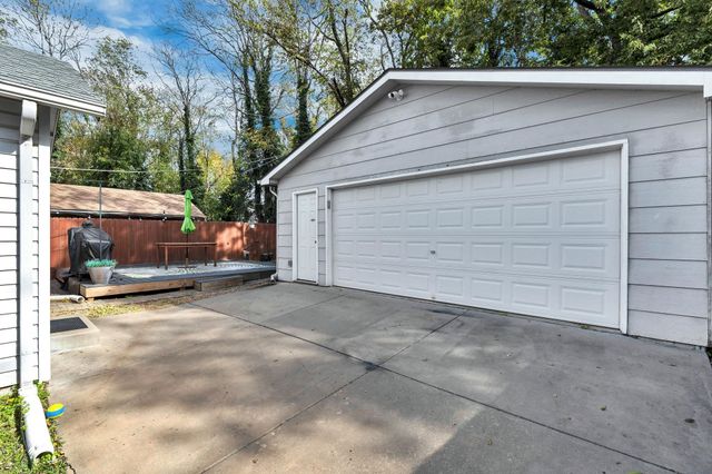 926 N Holyoke, Wichita, KS 67208