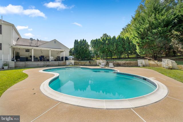1416 ROSEWOOD HILL DR, Vienna, VA 22182
