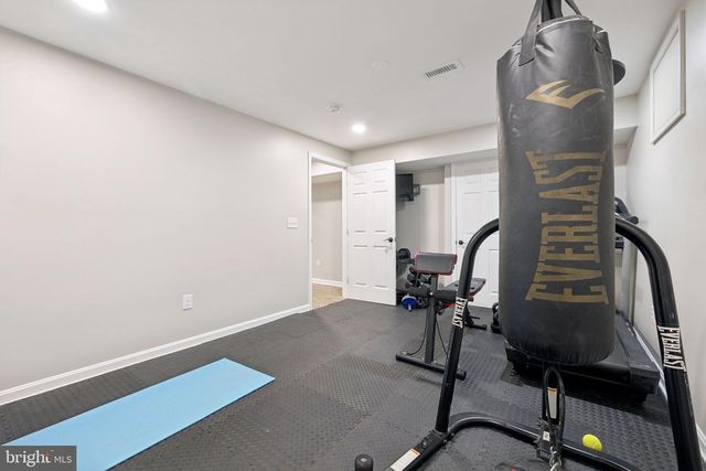 1416 ROSEWOOD HILL DR, Vienna, VA 22182