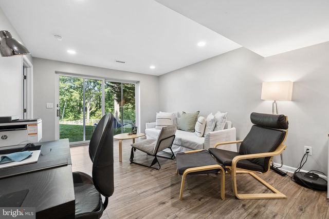 1416 ROSEWOOD HILL DR, Vienna, VA 22182
