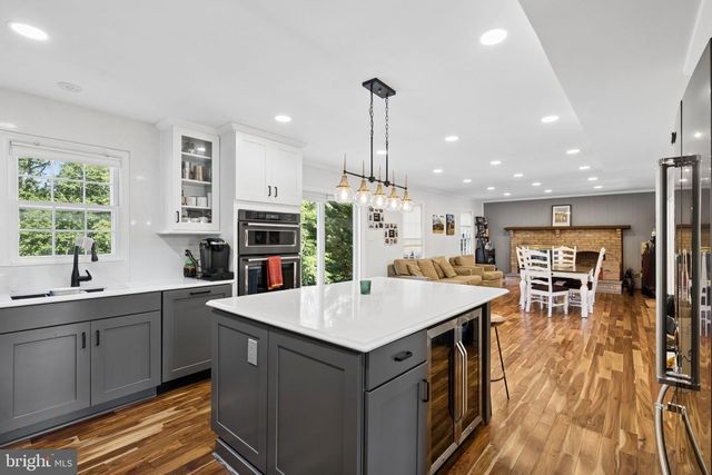 1416 ROSEWOOD HILL DR, Vienna, VA 22182