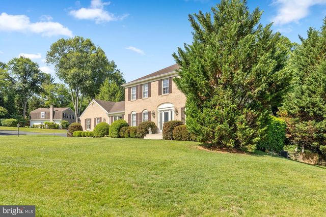 1416 ROSEWOOD HILL DR, Vienna, VA 22182