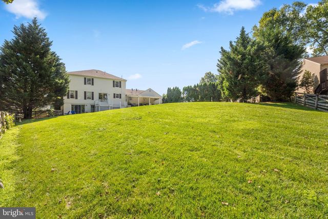 1416 ROSEWOOD HILL DR, Vienna, VA 22182