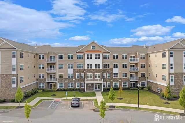 748 Lorhan Drive, Piscataway, NJ 08854