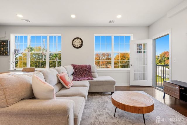748 Lorhan Drive, Piscataway, NJ 08854