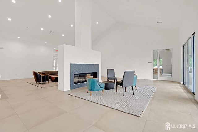 748 Lorhan Drive, Piscataway, NJ 08854