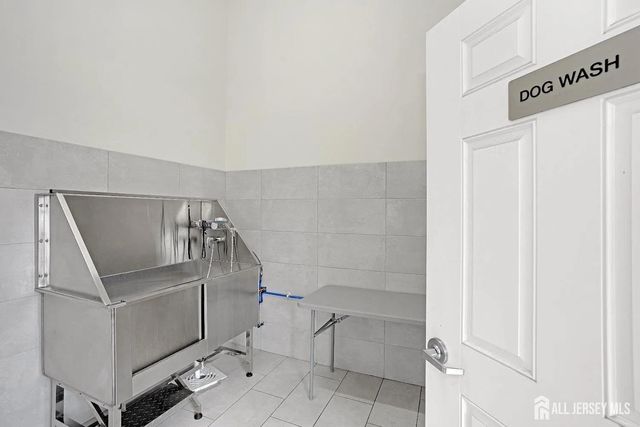 748 Lorhan Drive, Piscataway, NJ 08854