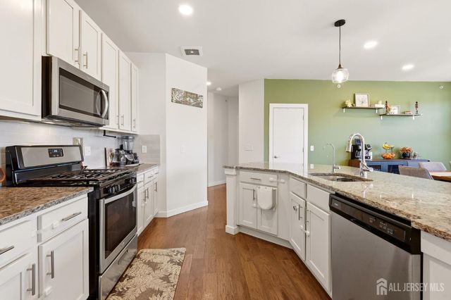 748 Lorhan Drive, Piscataway, NJ 08854