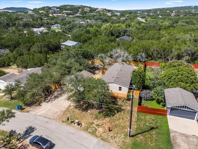 21503 Coyote TRL, Lago Vista, TX 78645