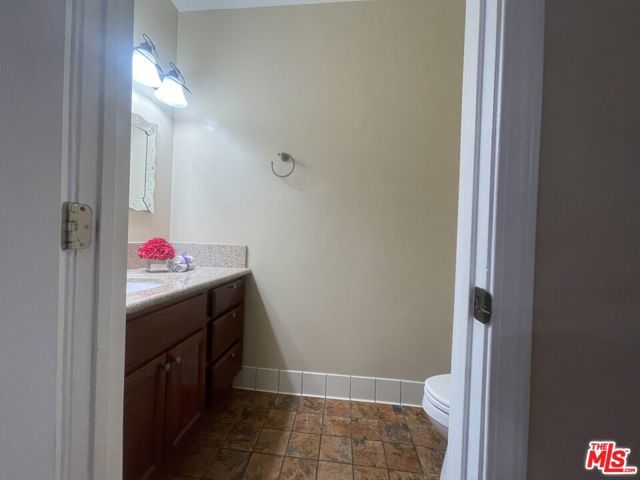 904 E Windsor Road 103, Glendale, CA 91205