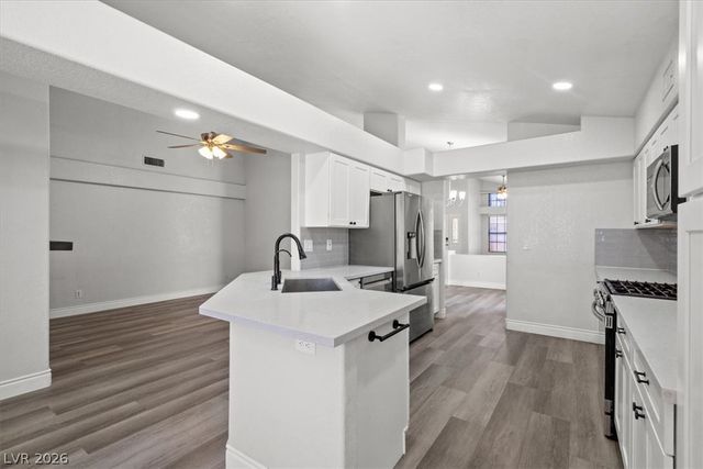 2720 Brookstone Court, Las Vegas, NV 89117