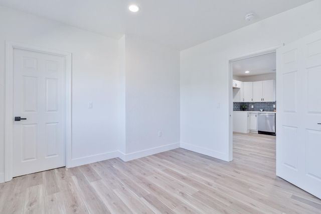 2531 E Mckenzie Avenue, Fresno, CA 93701