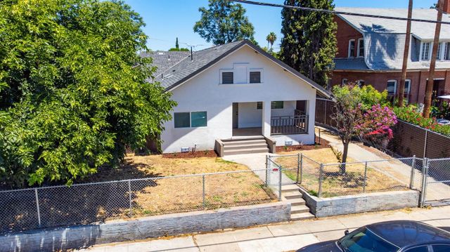 2531 E Mckenzie Avenue, Fresno, CA 93701