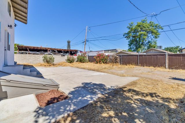 2531 E Mckenzie Avenue, Fresno, CA 93701
