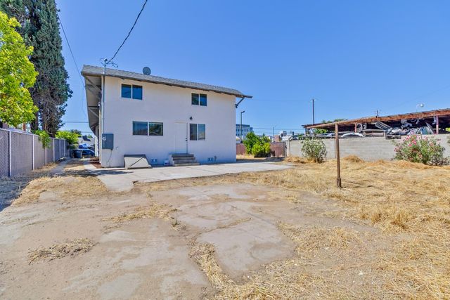 2531 E Mckenzie Avenue, Fresno, CA 93701