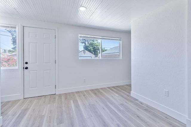 2531 E Mckenzie Avenue, Fresno, CA 93701