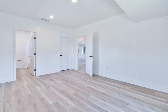 2531 E Mckenzie Avenue, Fresno, CA 93701