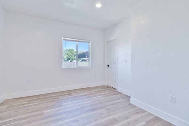 2531 E Mckenzie Avenue, Fresno, CA 93701
