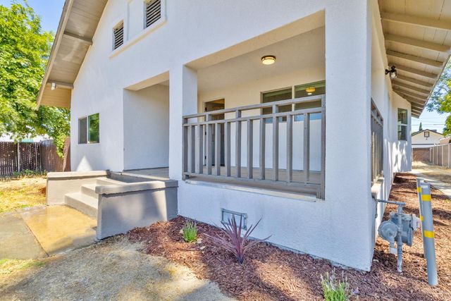 2531 E Mckenzie Avenue, Fresno, CA 93701