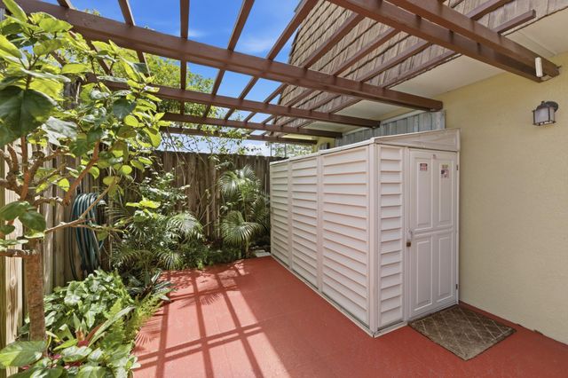 1104 11th, Greenacres, FL 33463