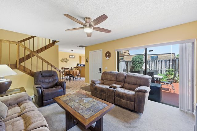 1104 11th, Greenacres, FL 33463