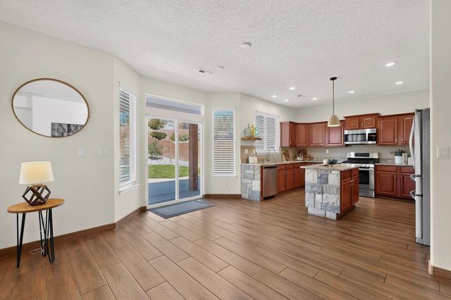 2425 Camino Seville SE, Rio Rancho, NM 87124