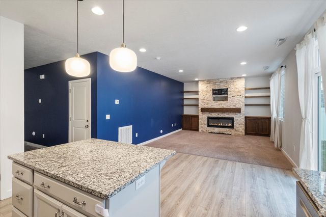 1546 W. PARKVIEW DR, Syracuse, UT 84075