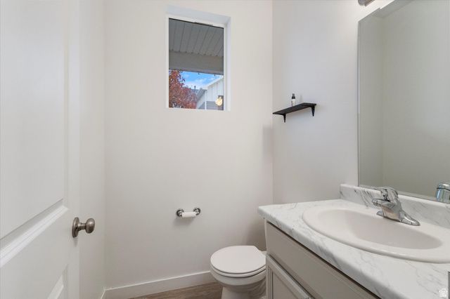 1546 W. PARKVIEW DR, Syracuse, UT 84075