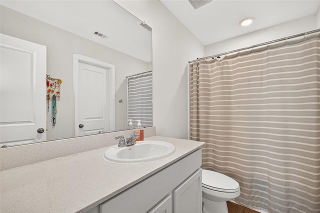 724 Larkspur Shadow Drive, Magnolia, TX 77354