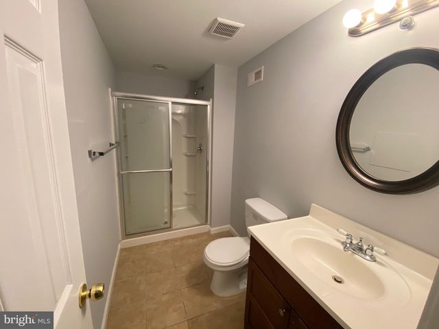 9244 SPRUCEWOOD RD, Burke, VA 22015