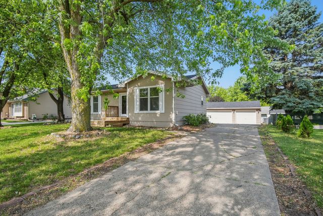 1118 NW Linden Street, Ankeny, IA 50023