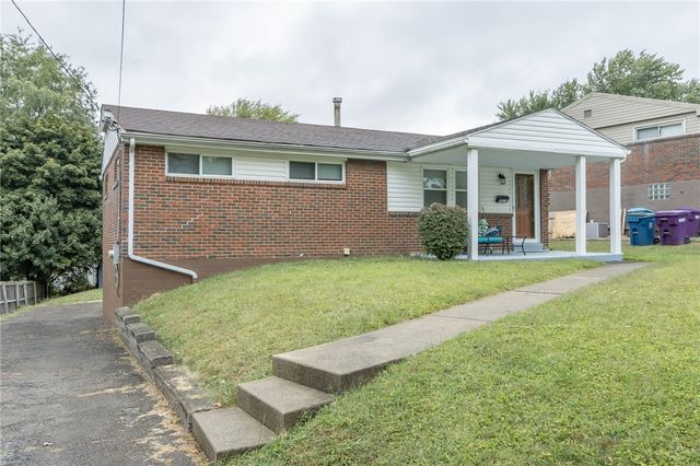 5013 Hialeah Dr, Plum Boro, PA 15239