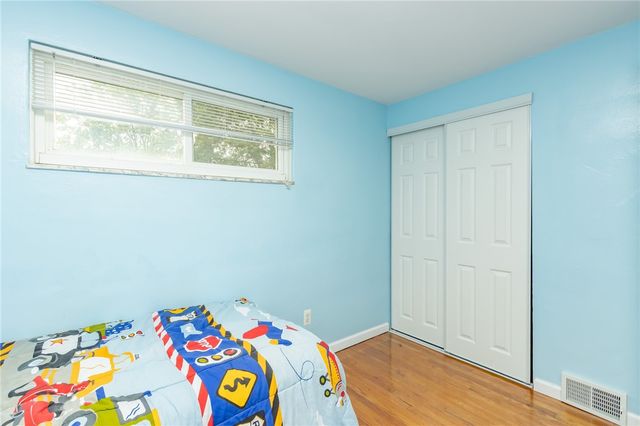 5013 Hialeah Dr, Plum Boro, PA 15239