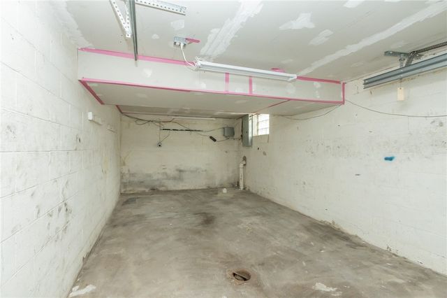 5013 Hialeah Dr, Plum Boro, PA 15239