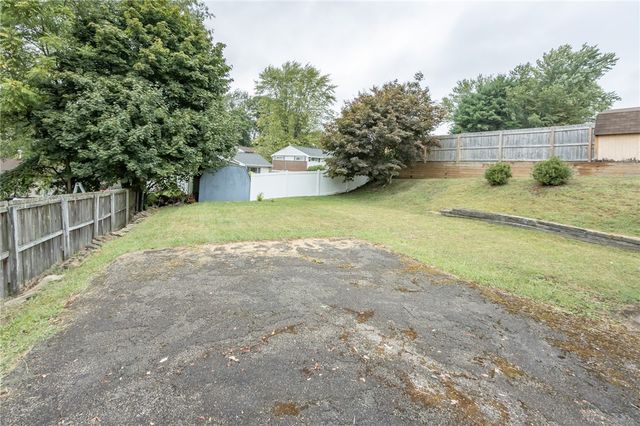 5013 Hialeah Dr, Plum Boro, PA 15239