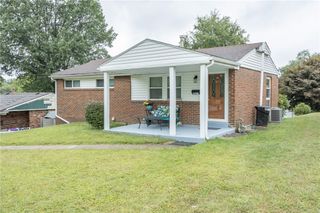 5013 Hialeah Dr, Plum Boro, PA 15239