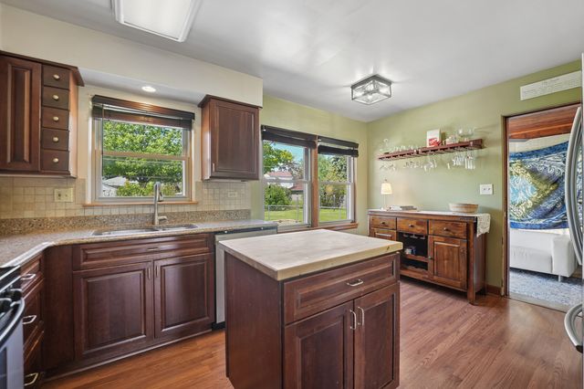 1800 Buckingham Avenue, Westchester, IL 60154
