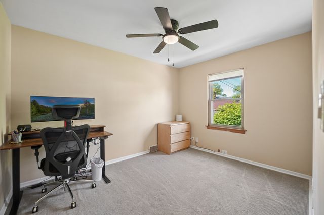1800 Buckingham Avenue, Westchester, IL 60154