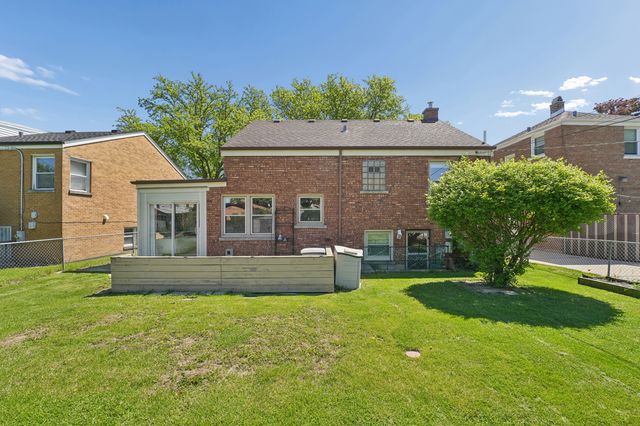 1800 Buckingham Avenue, Westchester, IL 60154