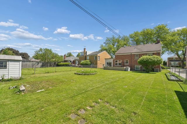 1800 Buckingham Avenue, Westchester, IL 60154