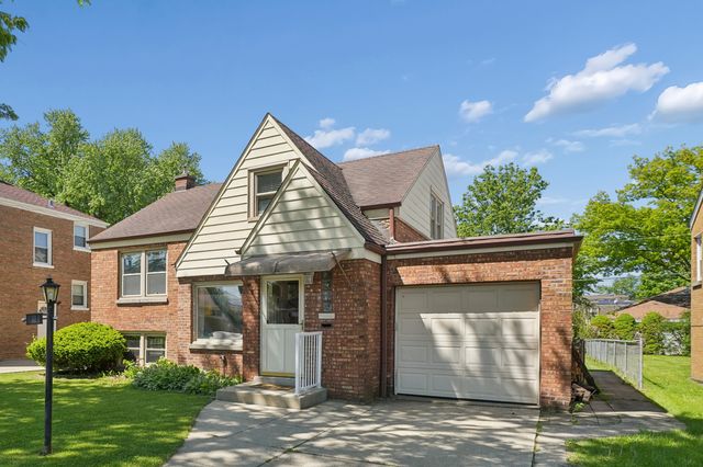 1800 Buckingham Avenue, Westchester, IL 60154